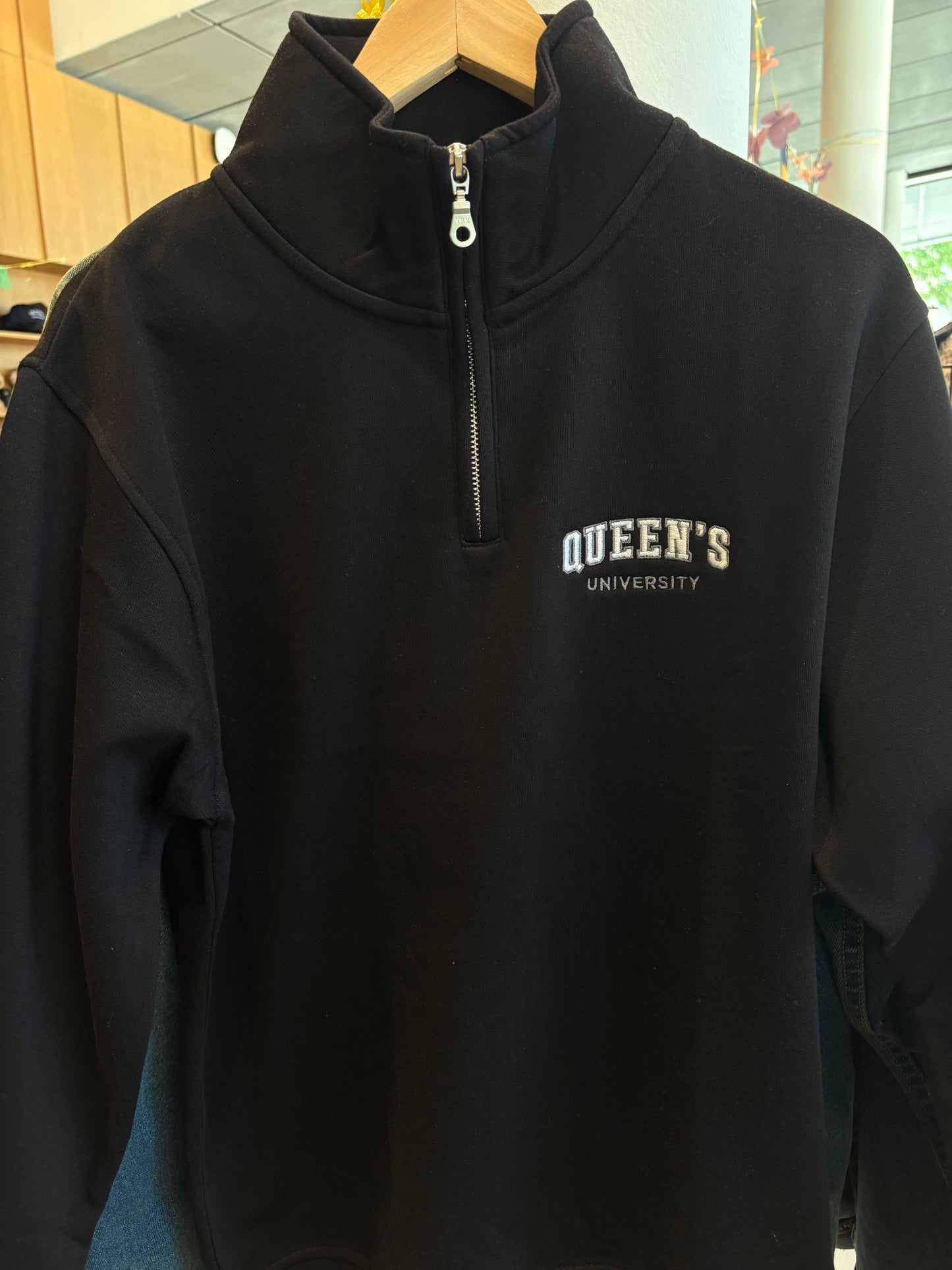 Queen's Scholar 1/4 Zip
